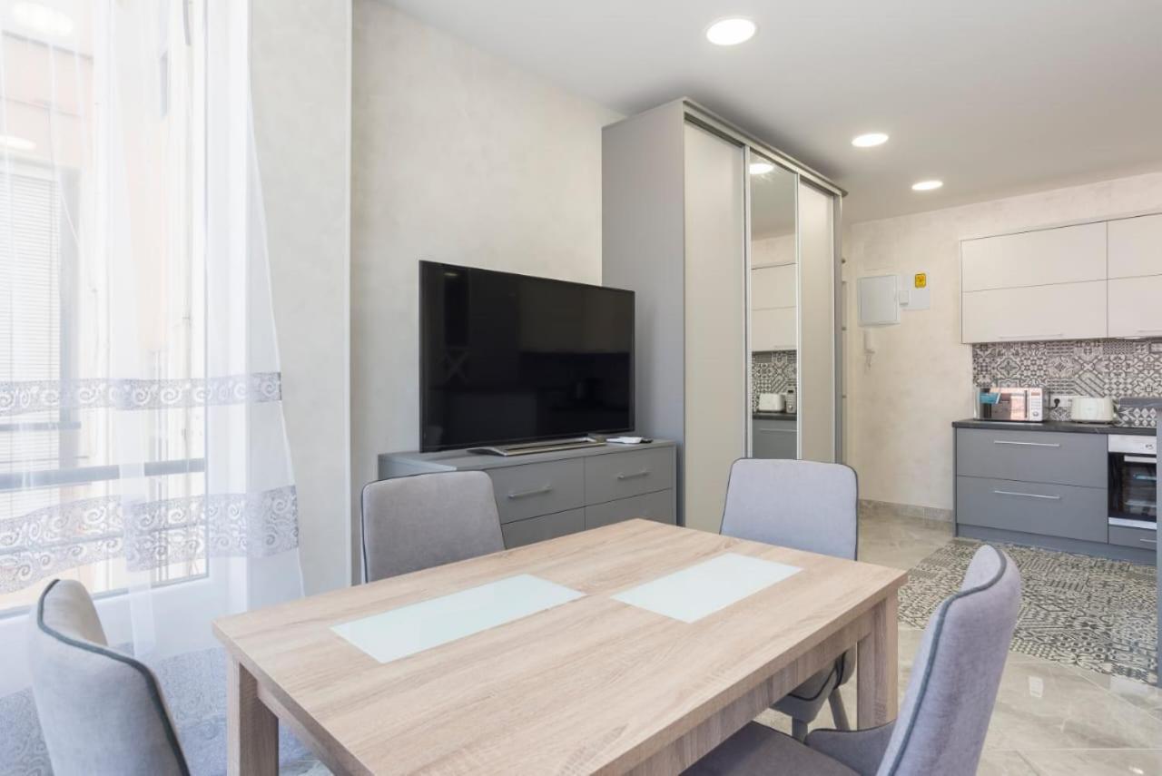 Dream House Rooms Malaga - Habitacion En El Apartemento Екстериор снимка